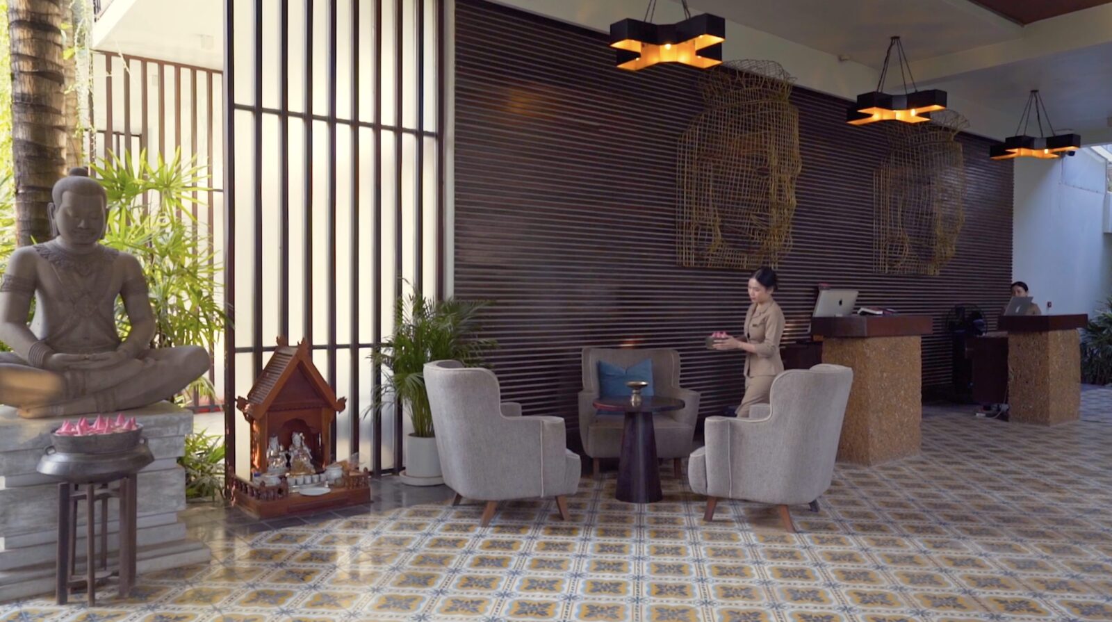 The lobby's greeting