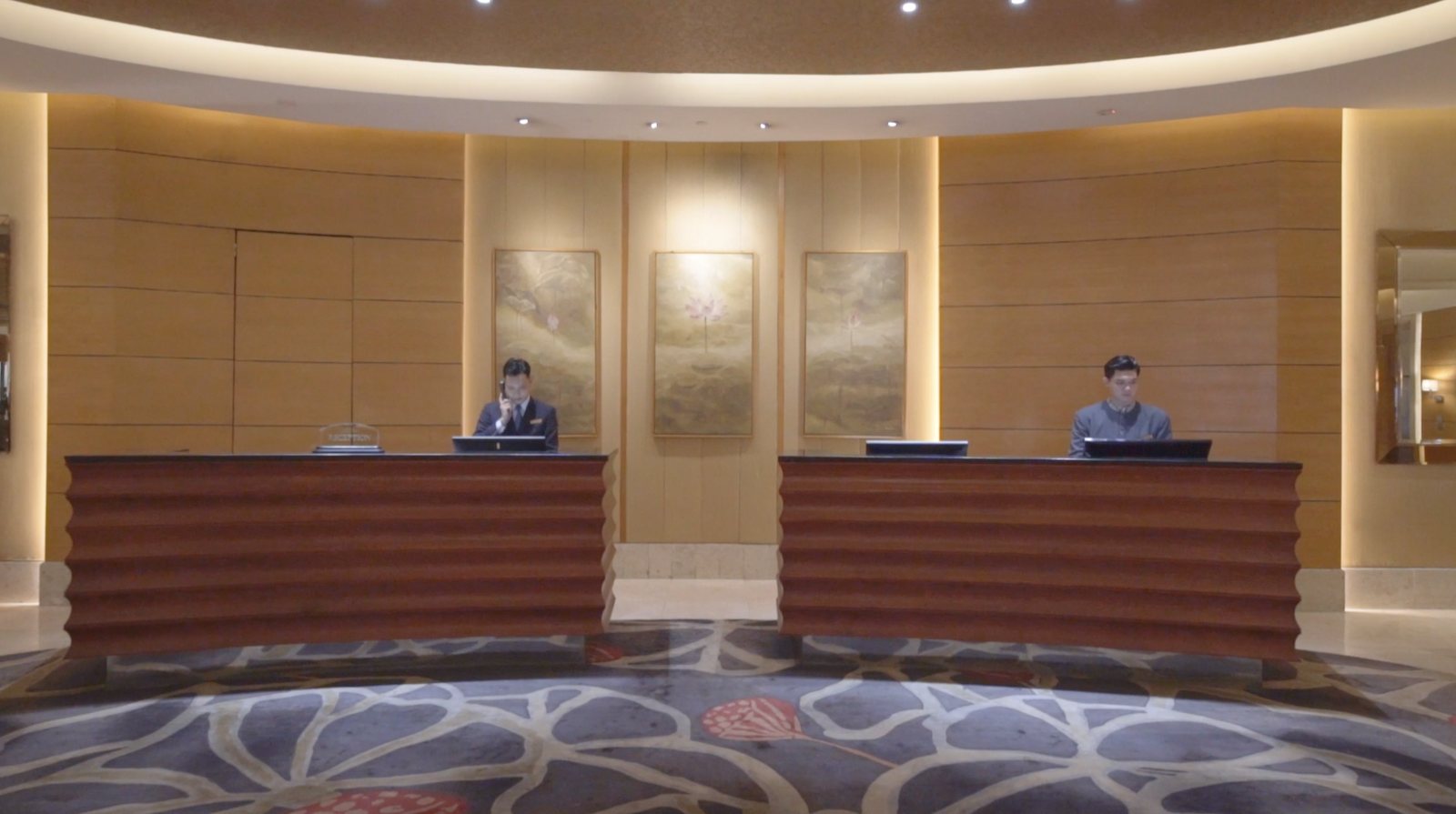 Hotel Equatorial Ho Chi Minh City — the grand lobby