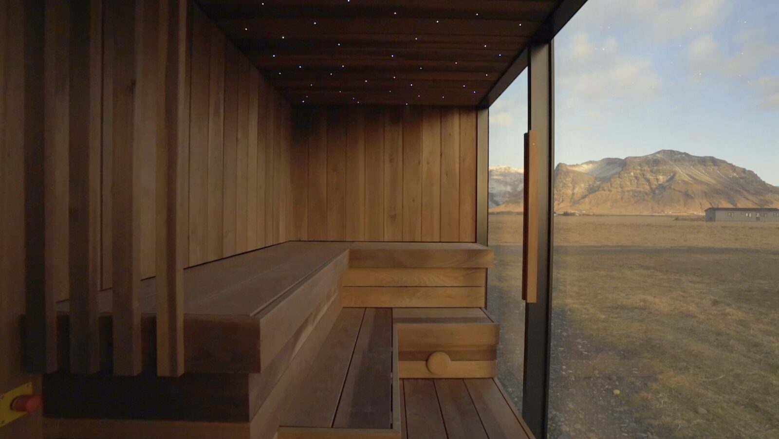 The sauna, facing the mountain